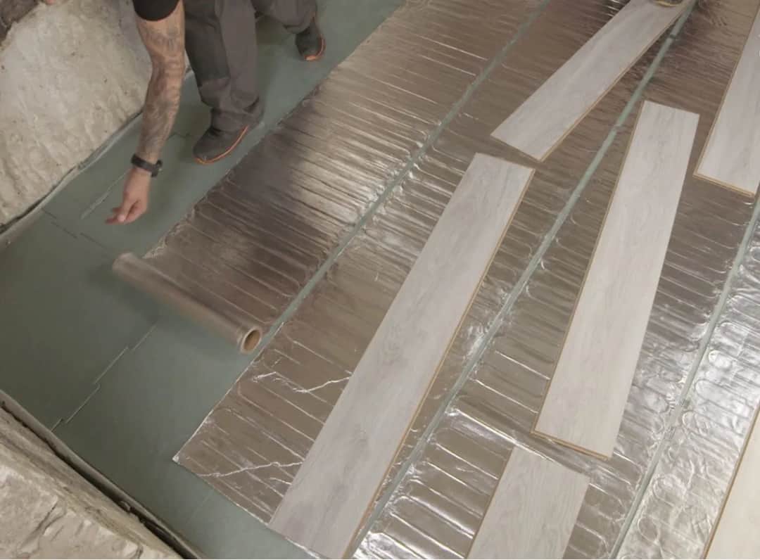 Jak położyć matę grzewczą pod panele bez błędów i problemów