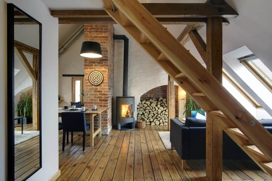 Adaptacja poddasza bez pozwolenia - co musisz wiedzieć przed remontem