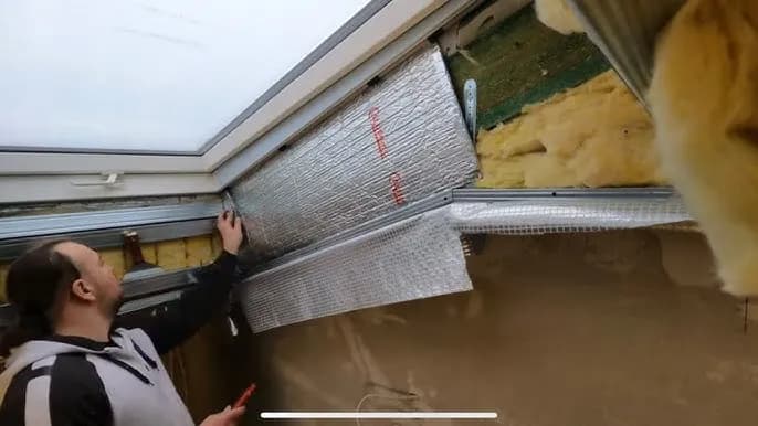 Jak poprawnie obrobić okno na poddaszu: kompletny poradnik montażu