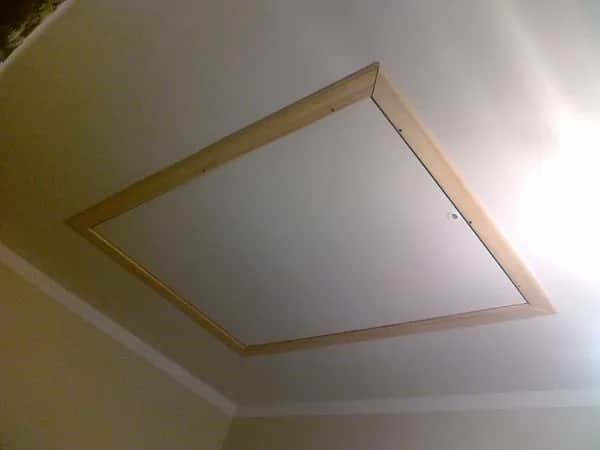 Jak skutecznie pomalować i zamaskować właz na strych - pomysły i wskazówki