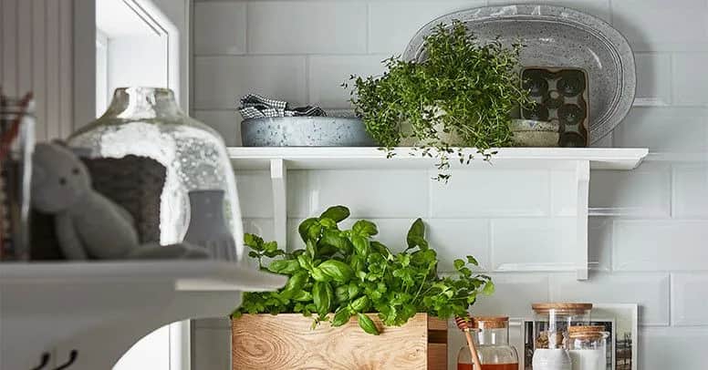 Jak ozdobić szafki kuchenne, aby wyglądały jak nowe i stylowe